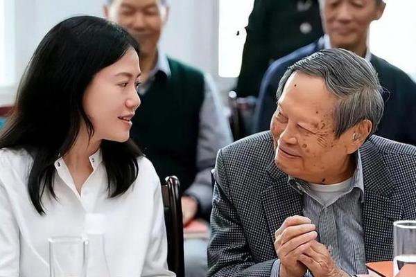 翁帆的八字