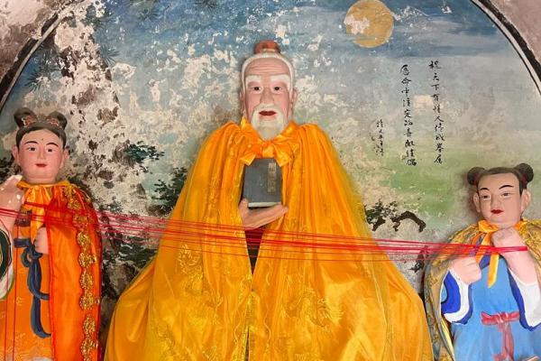 姻缘牵月老和兔儿神 姻缘神和月老什么关系？