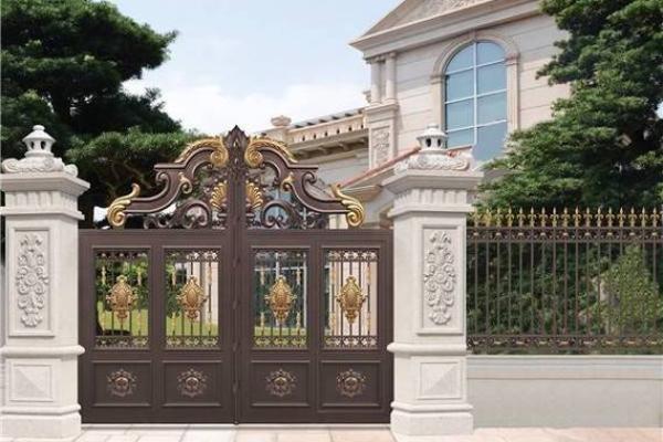 房子大门正对围墙风水学