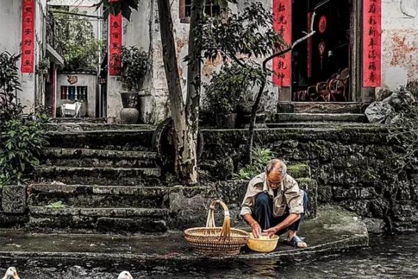 门前有小河的房子风水