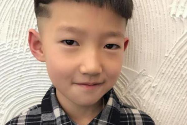 2019年3月16号酉时出生的男孩要怎么起名字姓名